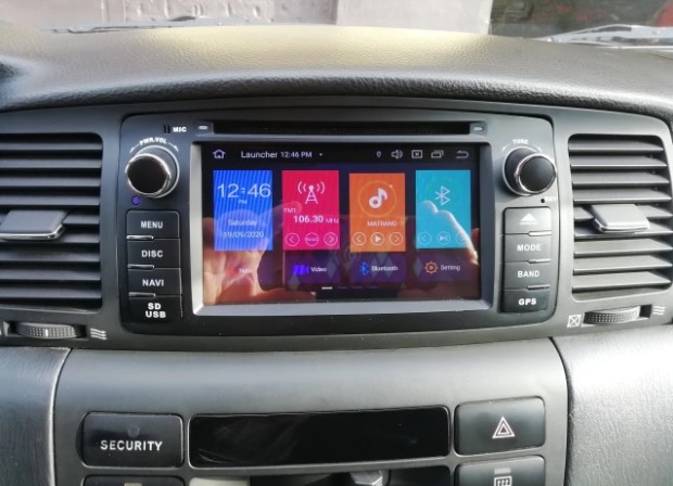 Toyota Corolla E12 radio navigatie android 10 wifi carkit